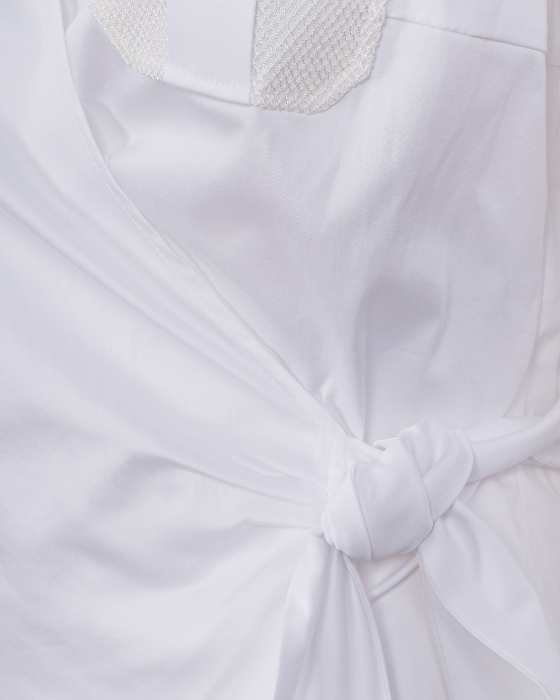 shop ELISABETTA FRANCHI Saldi Camicia: Elisabetta Franchi camicia in cotone.
Colletto.
Scollo a portafoglio.
Maniche lunghe.
Taschini sul petto con bottone logato.
Vestibilità slim.
Composizione: 98% cotone 2% elastan.
Made in Italy.. CA00921E2-100 number 4036264